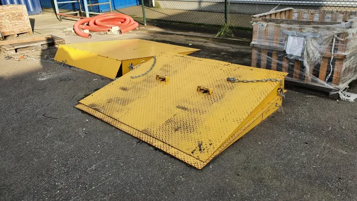 Container Ramp – Forklift-Compatible Steel Drive-In Plate